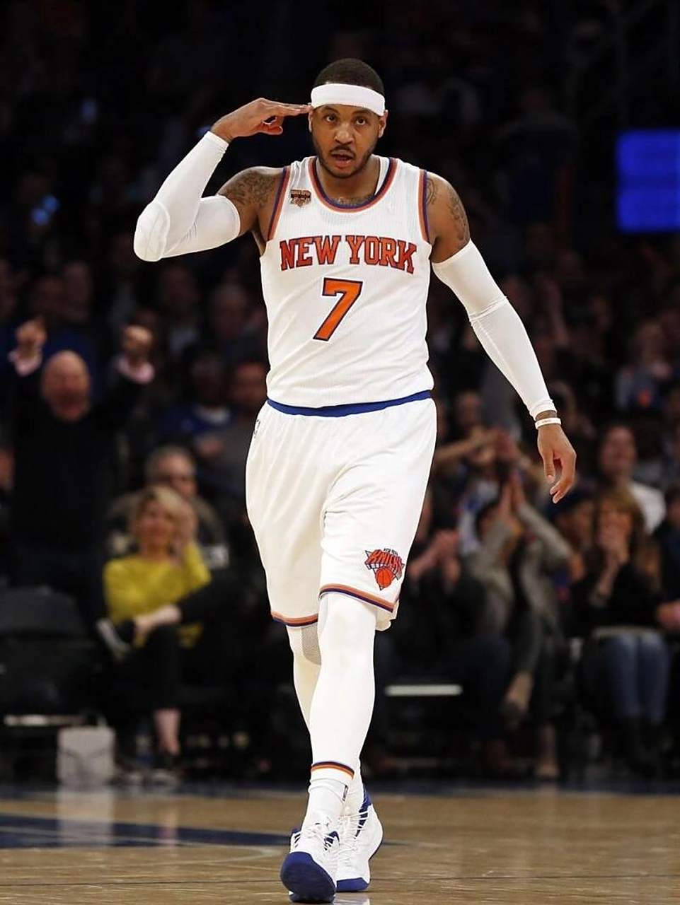 此前她面对 此前她面对