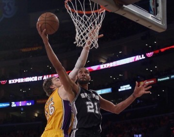 的首场比赛 的首场比赛